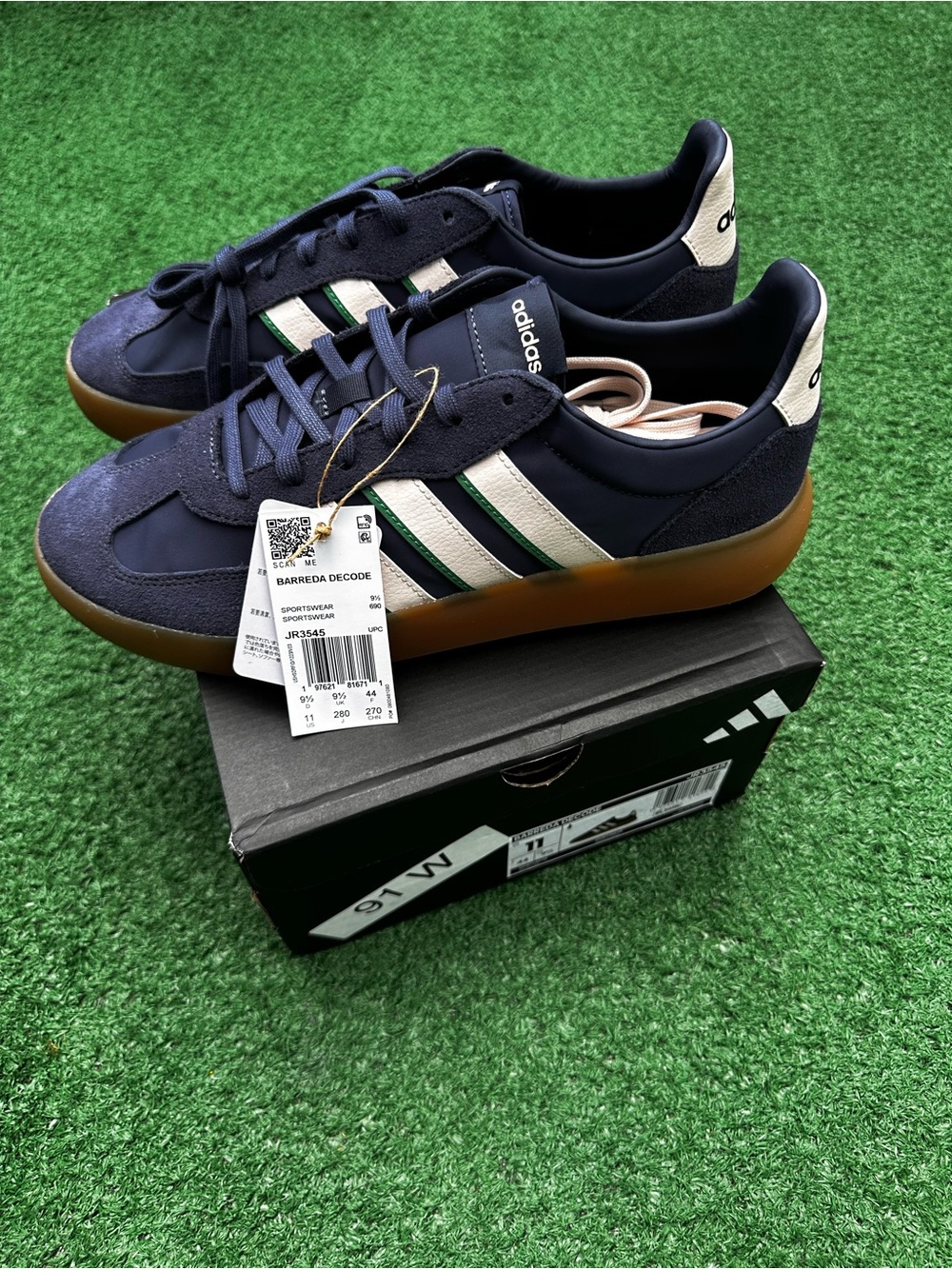 adidas Men’s Navy and Cream Retro-Inspired Sneakers